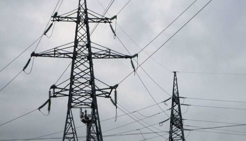 الكهرباء في لبنان مقطوعة إلى أجل غير مسمى