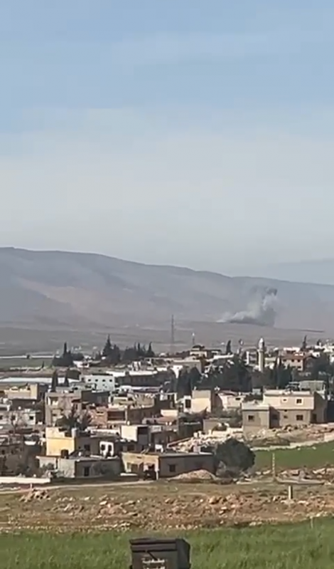 الطائرات الحربية الإسرائيلية تستهدف محيط قضاء الهرمل شمال شرق لبنان*