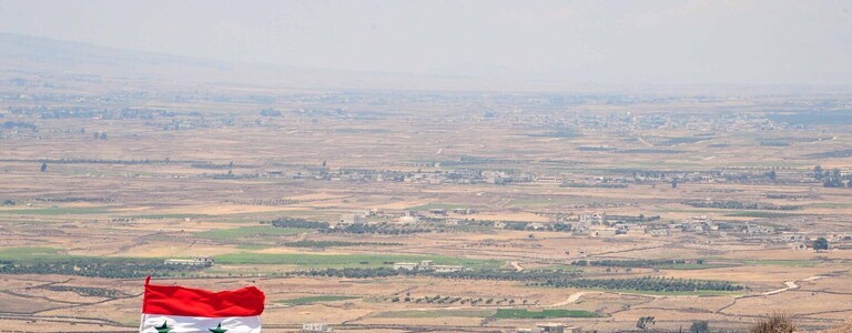جيش الاحتلال الإسرائيلي يعلن قصف مواقع للجيش السوري في درعا