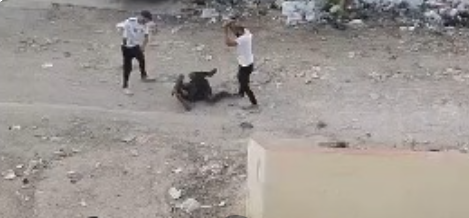 بالفيديو... اعتدوا عليه بالضرب بوحشية في حلبا